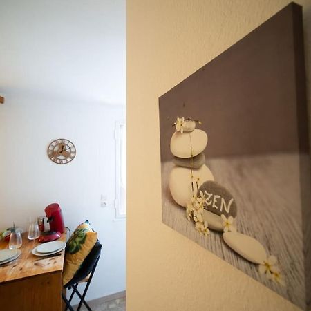 Fully Equipped Apartment Ideal For 2 People Марсель Экстерьер фото